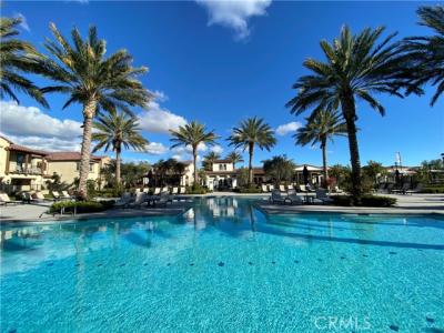 165 Carlow, Irvine, カリフォルニア 92618, アメリカ合衆国