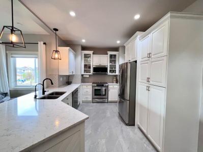 108 CRANBERRY COURT, Hinton, Alberta T7V 0B3, Canada