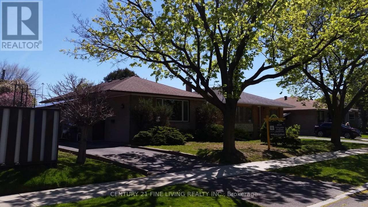 35 HARTLAND ROAD, Toronto (etobicoke West Mall), Онтарио M9C 4S9, Канада
