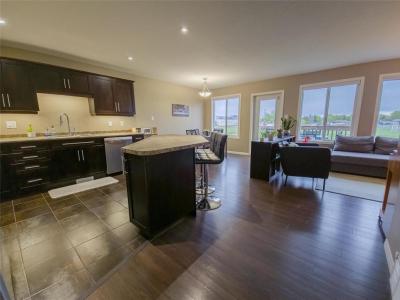 69 ALDRIN WAY, Brandon, Manitoba R7A 2V7, CANADÁ