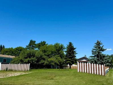 1958 5 AVENUE, Wainwright, Alberta T9W 1H9, Canada