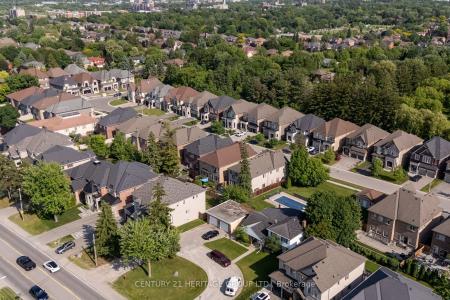80 MARBROOK STREET, Richmond Hill, オンタリオ L4C 0Y8, カナダ