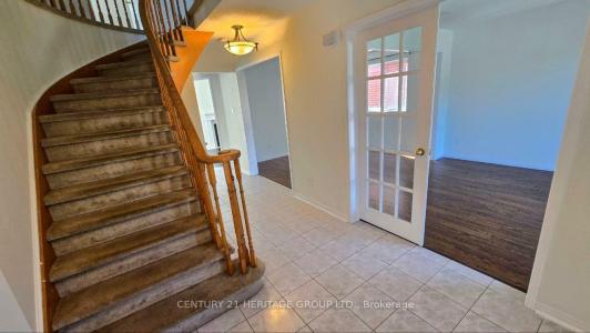 482 FERNDALE DRIVE N, Barrie, Онтарио L4N 0S1, Канада