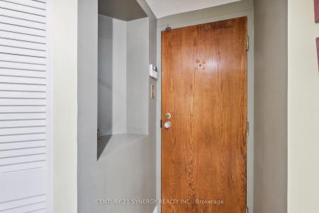 295 GILMOUR STREET, Ottawa Centre, Ontario K2P 0P7, Canadá