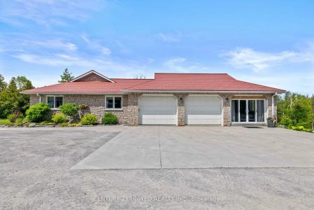 310 VINER LINE, Selwyn, Ontario K0L 1T0, CANADÁ