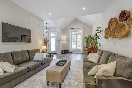 354 CAMBRIDGE ROAD W, Fort Erie, Ontario L0S 1B0, Canada