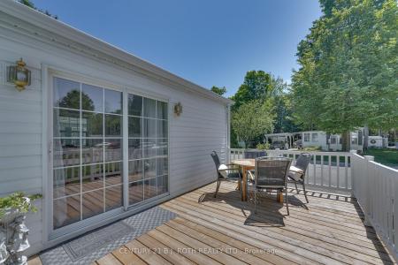 1 MALTA AVENUE, Wasaga Beach, オンタリオ L9Z 3A8, カナダ