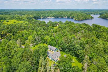 1622 HOUSEYS RAPIDS ROAD, Gravenhurst, 安大略省 P1P 1R3, 加拿大