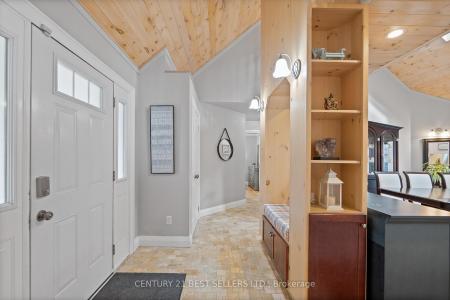 1622 HOUSEYS RAPIDS ROAD, Gravenhurst, 安大略省 P1P 1R3, 加拿大