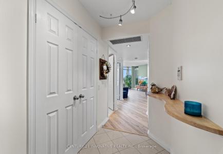 28 HARRISON GARDEN BOULEVARD, Toronto, Ontario M2N 7B5, Canada