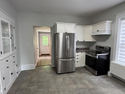 136 SECOND AVENUE E, North Bay, Ontario P1B 1L2, Kanada