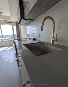 8010 DERRY ROAD, Milton, Ontario L9T 9N3, Kanada