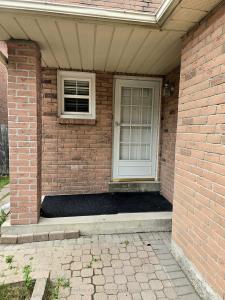 1592 MARSHCOURT DRIVE, Pickering, 安大略省 L1V 6G3, 加拿大