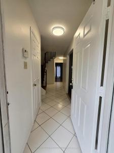 1592 MARSHCOURT DRIVE, Pickering, 安大略省 L1V 6G3, 加拿大