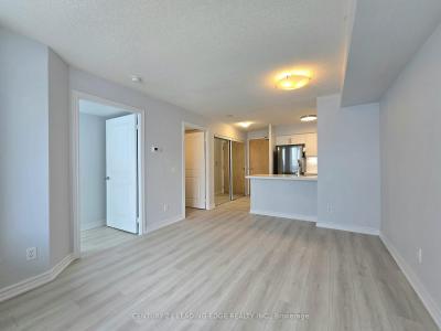 4968 YONGE STREET, Toronto, Ontario M2N 5N7, Canadá