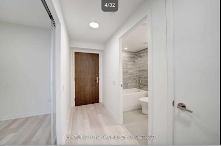 39 ROEHAMPTON AVENUE, Toronto, Ontario M4P 0G1, Canada