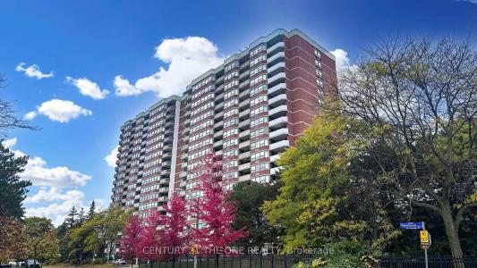 121 LING ROAD, Toronto, Ontario M1E 4Y2, Canada