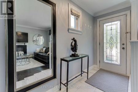 4 BRYANT AVENUE, Toronto (crescent Town), Ontario M4C 5G8, Canadá