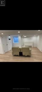 1056 CHARMINSTER CRESCENT EAST, Mississauga (east Credit), Ontario L5V 1R1, Canada