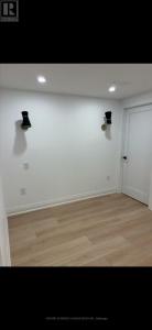 1056 CHARMINSTER CRESCENT EAST, Mississauga (east Credit), Ontario L5V 1R1, Canada