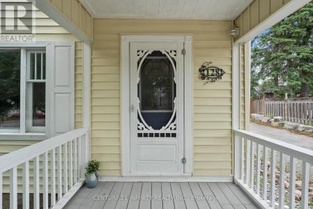 128 GLENGARRY ROAD, Kawartha Lakes (manvers), オンタリオ L0A 1A0, カナダ