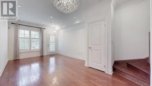 10 HARGRAVE LANE, Toronto (bridle Path-sunnybrook-york Mills), Ontario M4N 0A4, Canada
