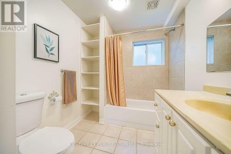 744 WILLIAM STREET, Innisfil (alcona), Ontario L9S 2G3, Canada