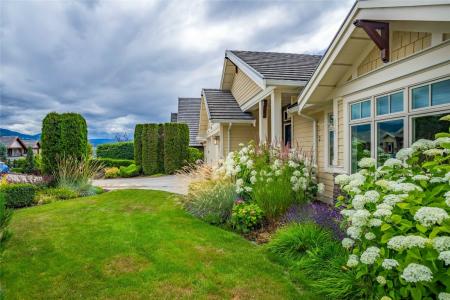 1792 CAPISTRANO PEAKS CRESCENT, Kelowna, 不列颠哥伦比亚省 V1V 2N1, 加拿大