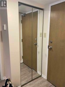 1001 BAY STREET, Toronto (bay Street Corridor), Ontario M5S 3A6, Canada