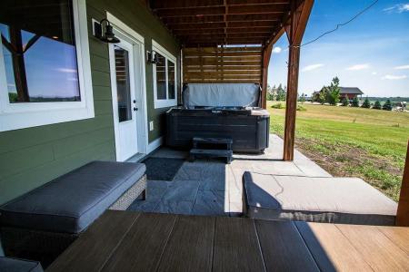 20 SILKY WAY, Brandon, Manitoba R7A 5Y3, Canada