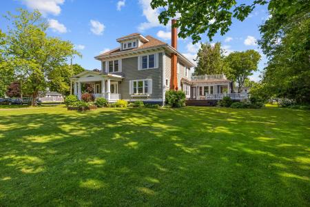141 VICTORIA ROAD, Summerside, Isla Del Principe Edward C1N 2G6, Canadá