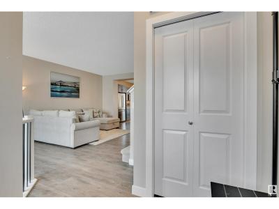 2344 82 ST SW, Edmonton, Alberta T6X 2J7, Canada