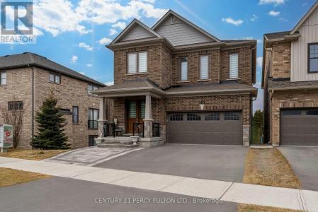 302 CULLEN TRAIL, Peterborough North (north), 安大略省 K9H 0J8, 加拿大