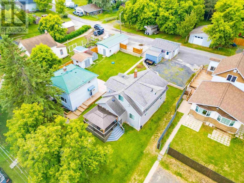 338 EIGHTH AVENUE SOUTH, Kenora, Ontario P9N 2H6, Canada