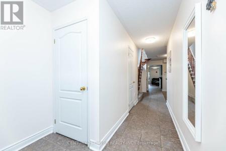 18 SUMMIT DRIVE, Vaughan (vellore Village), オンタリオ L4H 0K2, カナダ