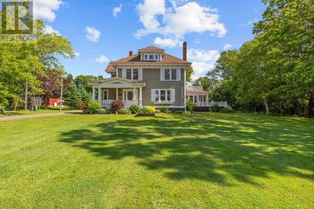 141 VICTORIA ROAD, Summerside, Isla Del Principe Edward C1N 2G6, Canadá