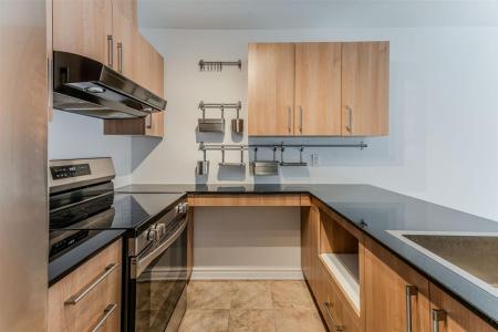 2140  Av. Charlemagne, Montréal (Mercier/Hochelaga-Maisonneuve), Quebec H1W 3S8, Canada
