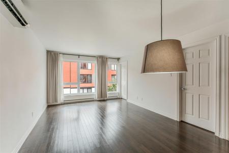 2140  Av. Charlemagne, Montréal (Mercier/Hochelaga-Maisonneuve), Quebec H1W 3S8, Canada