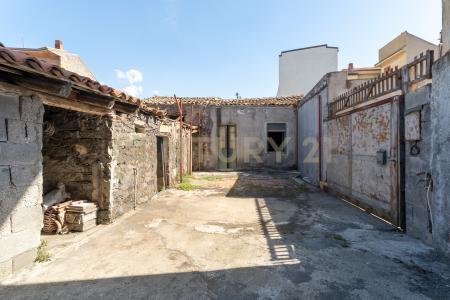 Via San Martino, Camporotondo Etneo, Sicilia 95040, Itália