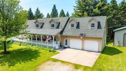 36985 Klingville Rd, Chassell, Michigan 49916, USA