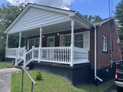 741 East Wood Avenue, Big Stone Gap, Virginia 24219