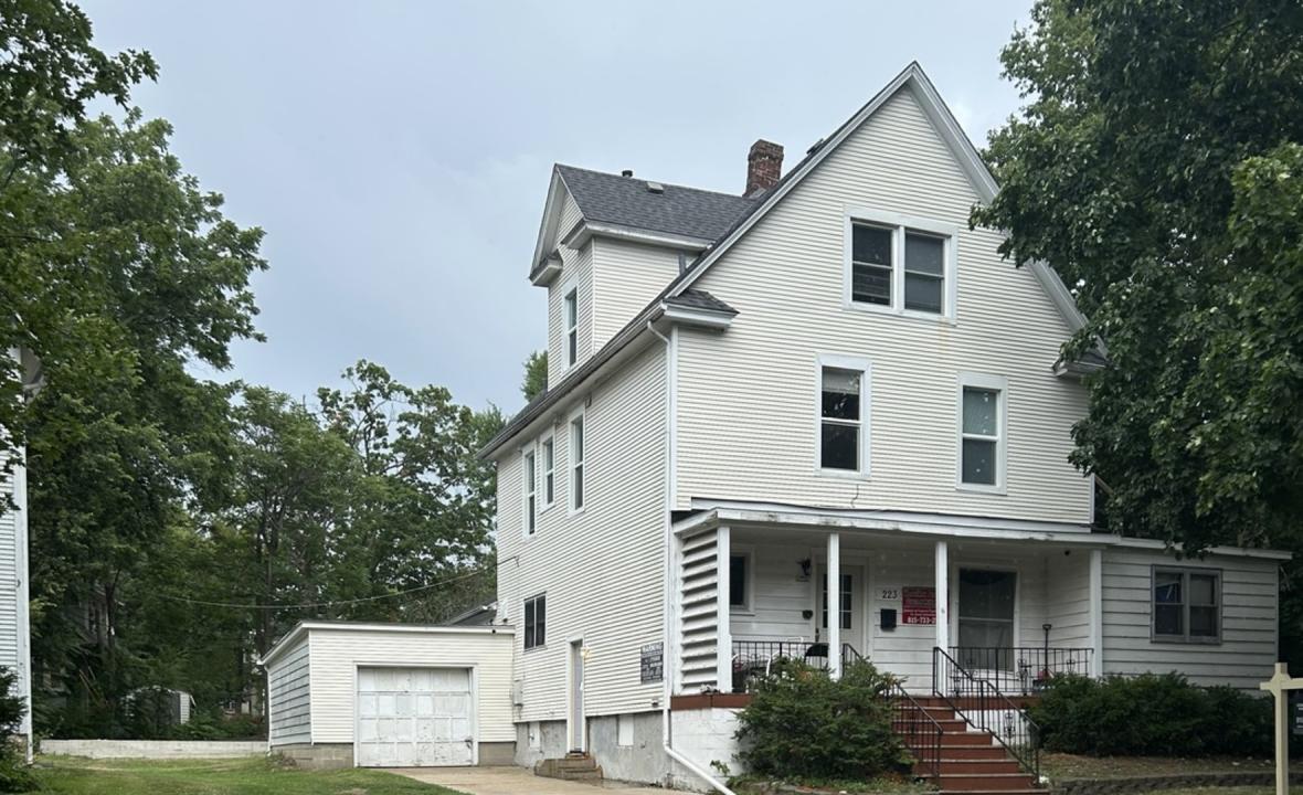 223 W Locust Street, Dekalb, イリノイ 60115, アメリカ合衆国