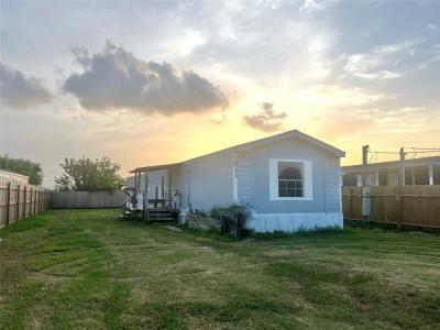 2525 Oyster Creek Bend, Oyster Creek, Texas 77541, USA