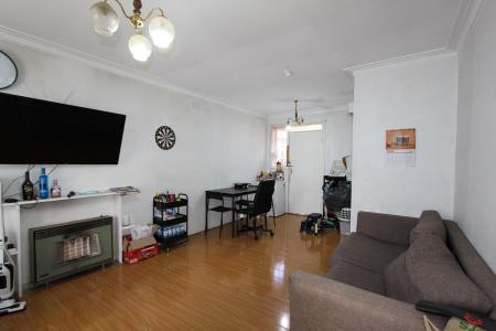 2/24 Balmoral Avenue, Springvale, VIC 3171, Austrália