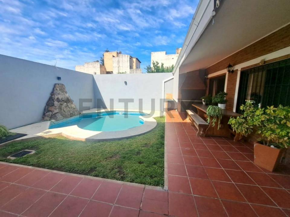 Urquiza 2618, Cordoba, Cordoba 00001, Argentina