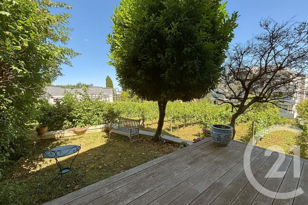 Suresnes, Île-de-France 92150, França