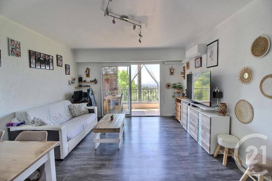 Chateauneuf Grasse, Provence-Alpes-Côte D'Azur 06740, Francja
