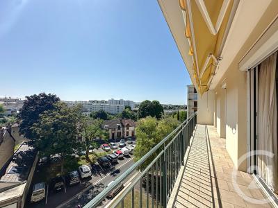 Troyes, Champagne-Ardenne 10000, アキタン