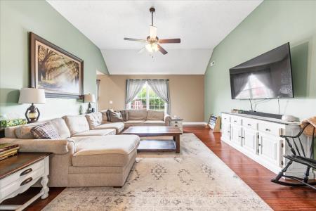 2905 Daytona Ct, Christiana, Tennessee 37037, Estados Unidos