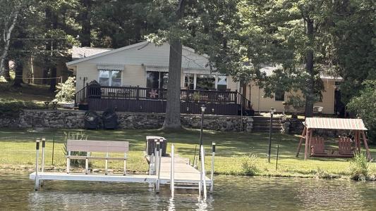 631 Lakeview, Harrison, Michigan 48625, USA